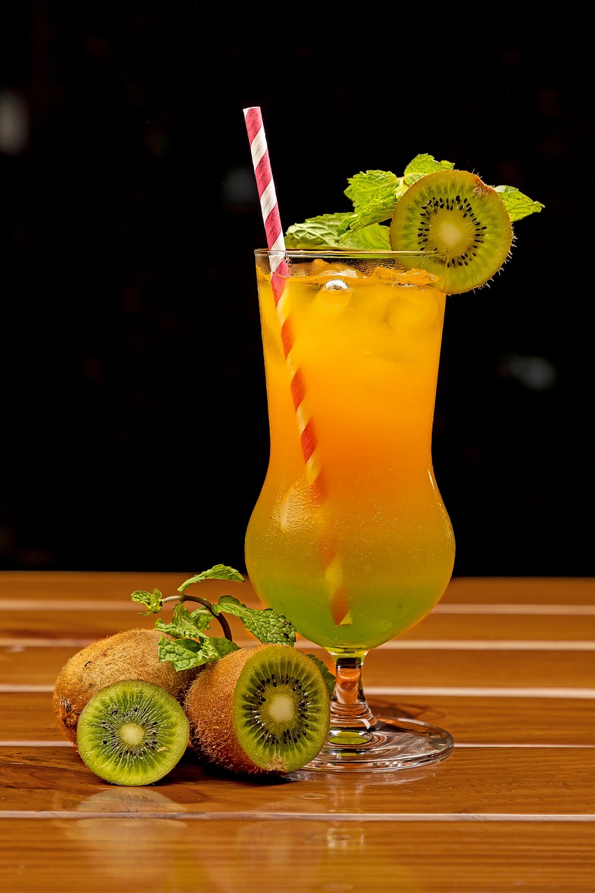 drink, kiwi, glass, beverage, straw, fruit, juice, refreshment, cold drink, food and drink industry, food art, food blogging, food photography