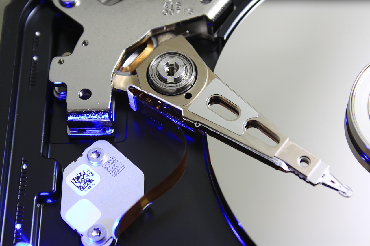 entdecken sie externe festplatten für zusätzliche speicherkapazität, datensicherung und einfache datenübertragung. perfekt für pc, mac und unterwegs – finden sie die passende externe festplatte für ihre anforderungen.